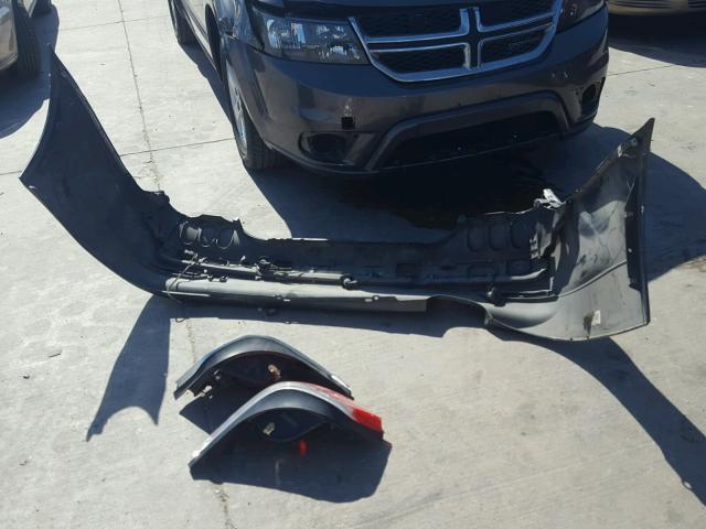 WBANF33537CW69205 - 2007 BMW 525 XI GRAY photo 9