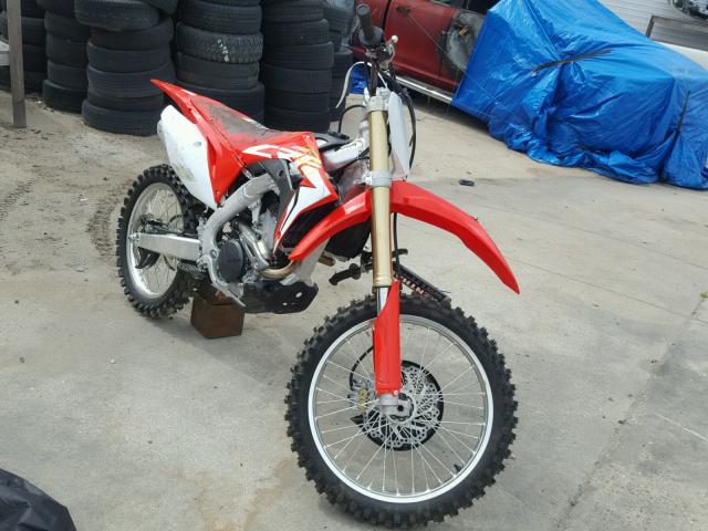 JH2ME1234JK001360 - 2018 HONDA CRF250 R RED photo 1