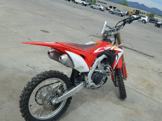 JH2ME1234JK001360 - 2018 HONDA CRF250 R RED photo 4