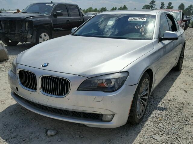 WBAKA83599CY33638 - 2009 BMW 750 I SILVER photo 2