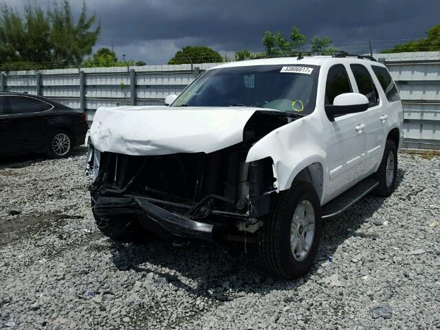 1GNEC23359R232026 - 2009 CHEVROLET TAHOE C150 WHITE photo 2