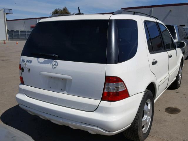 4JGAB54E82A331872 - 2002 MERCEDES-BENZ ML 320 WHITE photo 4