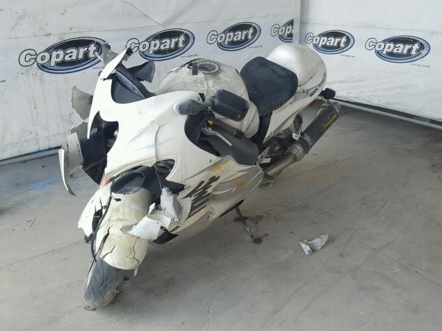 JS1GW71AX62114110 - 2006 SUZUKI GSX1300 WHITE photo 2