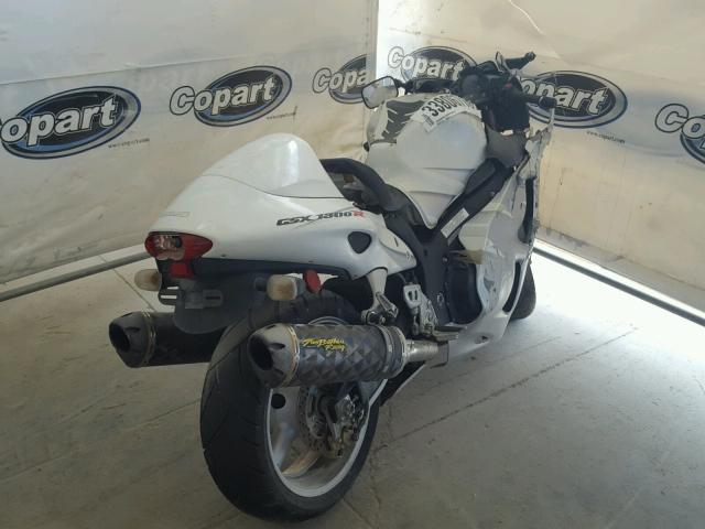 JS1GW71AX62114110 - 2006 SUZUKI GSX1300 WHITE photo 4