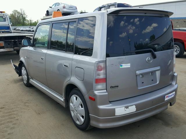 JTLKT324X64034146 - 2006 TOYOTA SCION XB SILVER photo 3