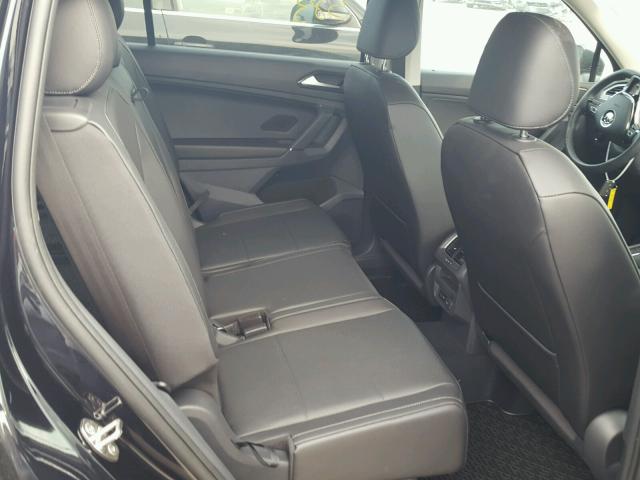 3VV3B7AX2JM042133 - 2018 VOLKSWAGEN TIGUAN SE Schwarz Foto 6