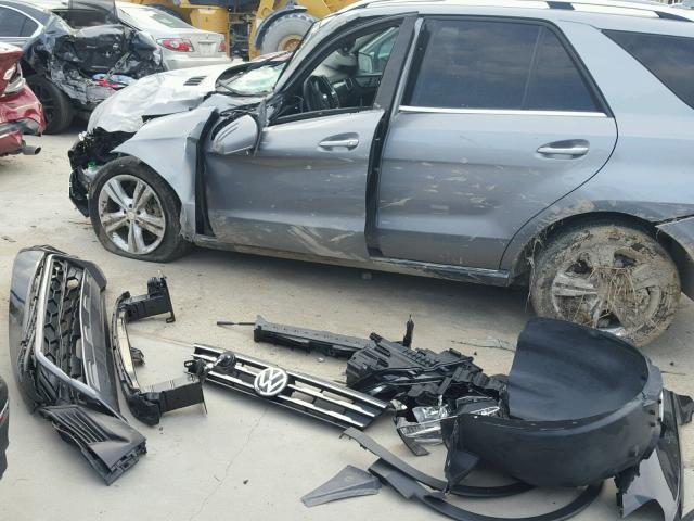 3VV3B7AX2JM042133 - 2018 VOLKSWAGEN TIGUAN SE Schwarz Foto 9