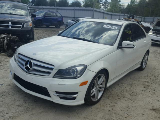 WDDGF8BB4CA624835 - 2012 MERCEDES-BENZ C 300 4MAT WHITE photo 2