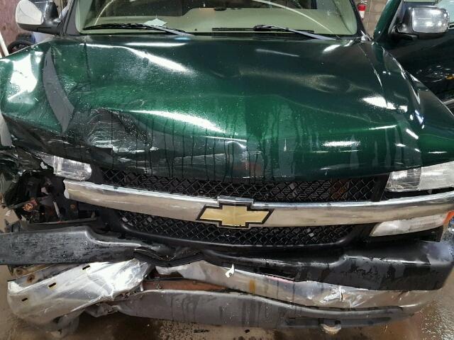 1GCHK29U62E299949 - 2002 CHEVROLET SILVERADO GREEN photo 7