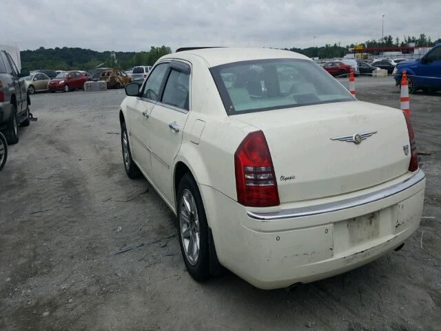 2C3AA63HX5H590673 - 2005 CHRYSLER 300C WHITE photo 3