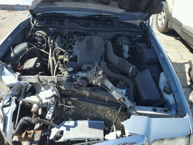 2FAFP74W83X209091 - 2003 FORD CROWN VICT BLUE photo 7