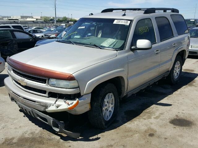 1GNEK13T45R164499 - 2005 CHEVROLET TAHOE K150 GRAY photo 2