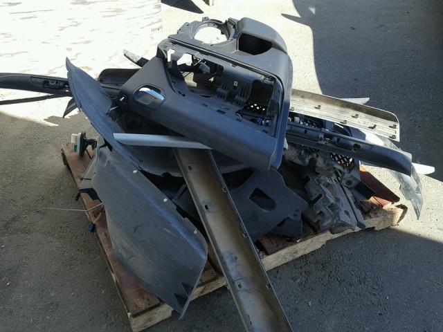 1C4NJDBB0GD566705 - 2016 JEEP COMPASS SP WHITE photo 9