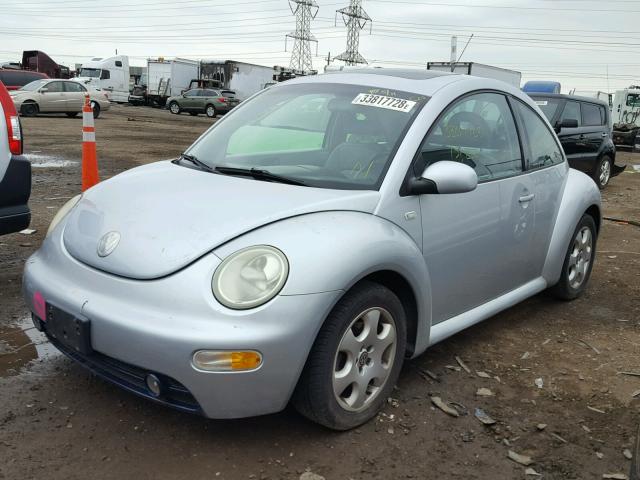 3VWCB21C52M402086 - 2002 VOLKSWAGEN NEW BEETLE 银色 照片 2