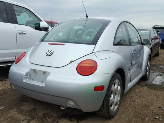 3VWCB21C52M402086 - 2002 VOLKSWAGEN NEW BEETLE 银色 照片 4