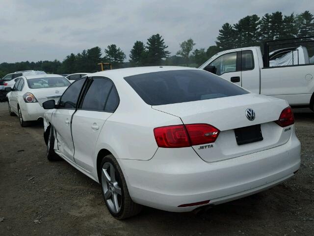 3VWDX7AJ3BM302747 - 2011 VOLKSWAGEN JETTA SE WHITE photo 3