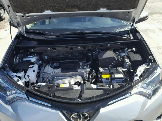 JTMWFREV2JJ170776 - 2018 TOYOTA RAV4 ADVEN SILVER photo 7