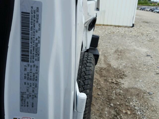 1C4BJWEG6GL206561 - 2016 JEEP WRANGLER U WHITE photo 10