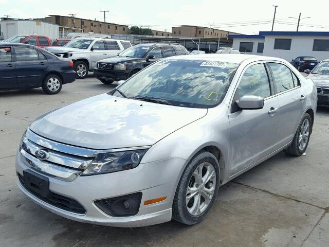 3FAHP0HA1CR145103 - 2012 FORD FUSION SE SILVER photo 2