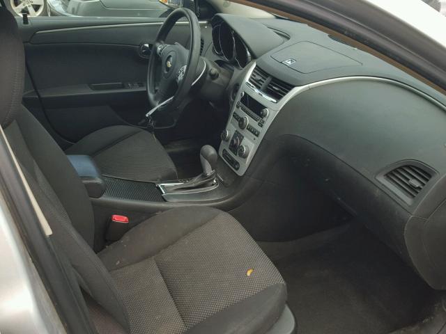 1G1ZH57BX94236965 - 2009 CHEVROLET MALIBU 1LT 银色 照片 5