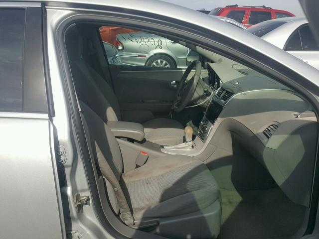 1G1ZH57B39F232003 - 2009 CHEVROLET MALIBU 1LT ვერცხლისფერი ფოტო 5