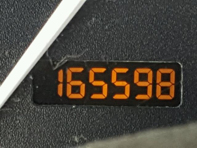 1G8ZR12722Z294149 - 2002 SATURN SC2 SILVER photo 8