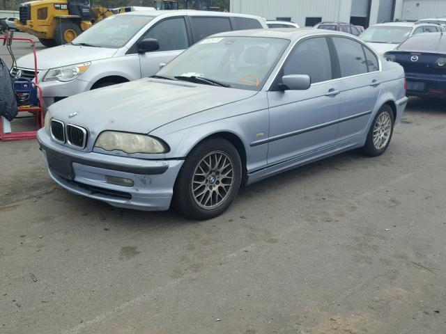 WBAAM5330XFR00283 - 1999 BMW 328I AUTOM BLUE photo 2