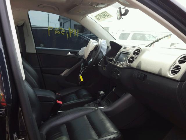 WVGBV7AX5AW511826 - 2010 VOLKSWAGEN TIGUAN SE 黑色 照片 5