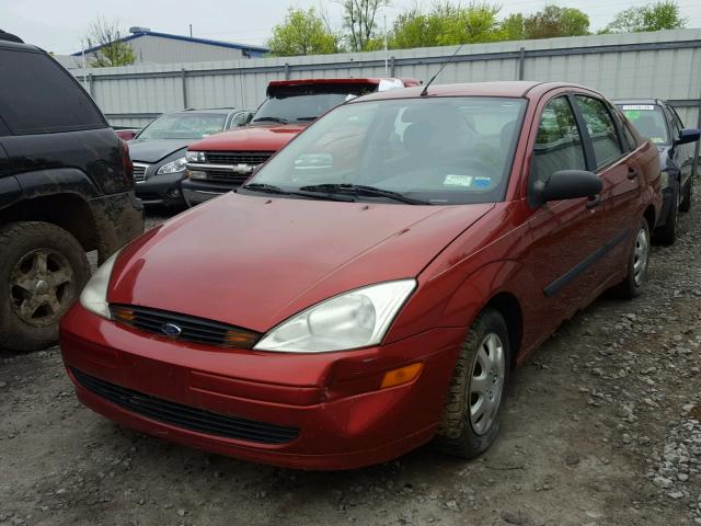 1FAFP33PXYW374789 - 2000 FORD FOCUS LX RED photo 2