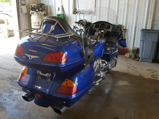 1HFSC47061A003757 - 2001 HONDA GL1800 BLUE photo 4