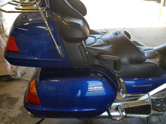 1HFSC47061A003757 - 2001 HONDA GL1800 BLUE photo 6