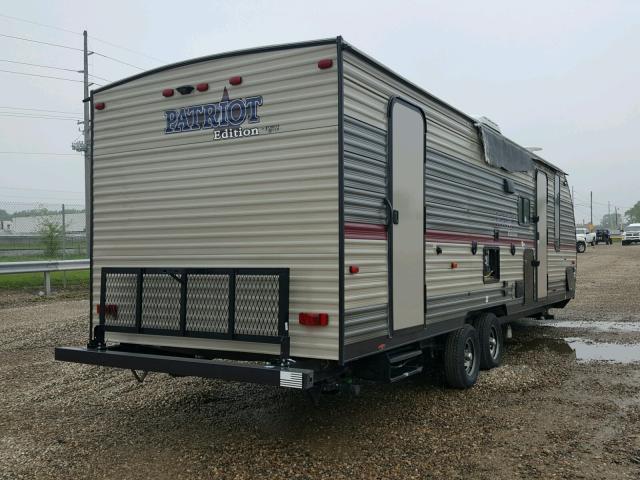 4X4TCKB22JK047321 - 2018 CHER TRAILER TWO TONE photo 4