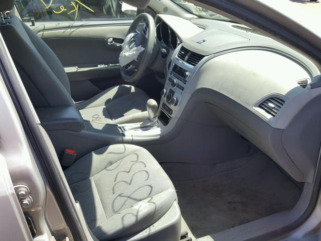 1G1ZH57B58F154760 - 2008 CHEVROLET MALIBU 1LT SILVER photo 5
