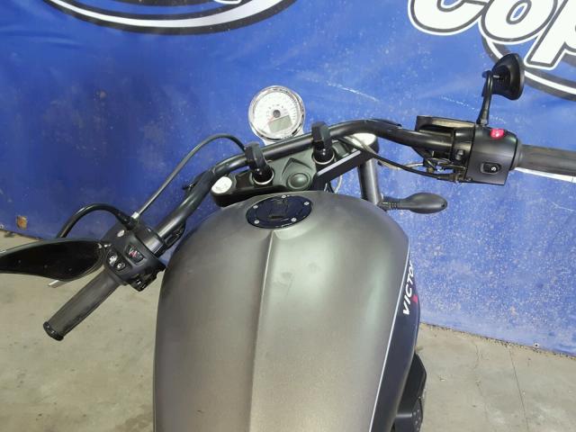 5VPLB36N7F3035557 - 2015 VICTORY MOTORCYCLES GUNNER GRAY photo 9