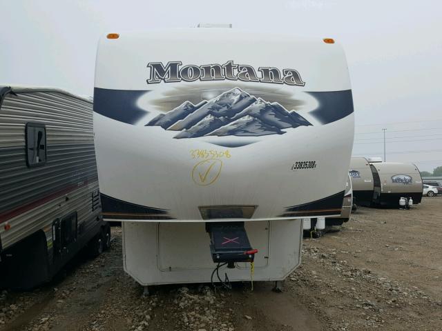 4YDF35823B4701726 - 2011 KEYSTONE MONTANA WHITE photo 2