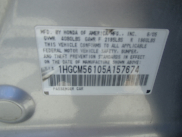 1HGCM56105A157674 - 2005 HONDA ACCORD DX SILVER photo 10