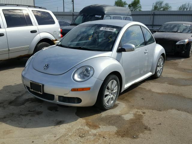 3VWPW31C68M513136 - 2008 VOLKSWAGEN NEW BEETLE 银色 照片 2