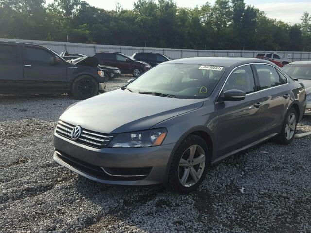 1VWBP7A30DC089561 - 2013 VOLKSWAGEN PASSAT SE GRAY photo 2