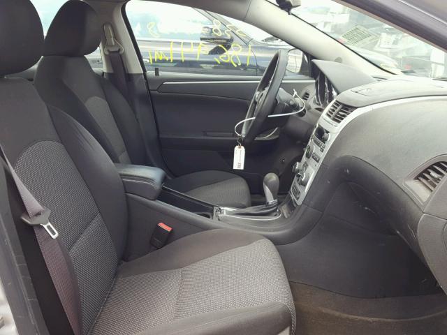 1G1ZC5EB1AF113713 - 2010 CHEVROLET MALIBU 1LT 银色 照片 5