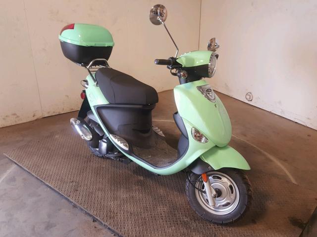 RFVPAC203G1017525 - 2016 GENUINE SCOOTER CO. BUDDY 125 GREEN photo 1