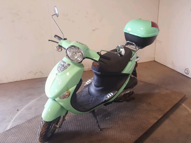 RFVPAC203G1017525 - 2016 GENUINE SCOOTER CO. BUDDY 125 GREEN photo 2