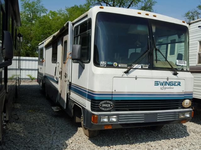 1GBKP37N9P3308899 - 1993 CHEVROLET P30 WHITE photo 1