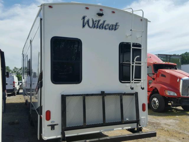 4X4FWCK21FV029165 - 2015 WILDWOOD WILDCAT WHITE photo 3