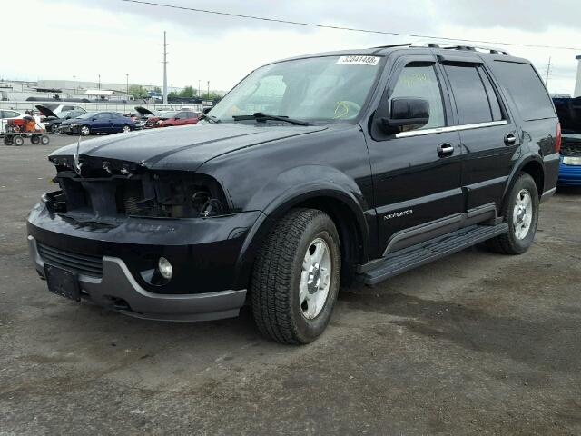 5LMFU28R74LJ08738 - 2004 LINCOLN NAVIGATOR BLACK photo 2