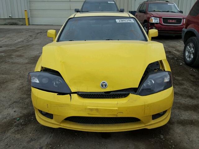 KMHHN65F15U180136 - 2005 HYUNDAI TIBURON GT YELLOW photo 9