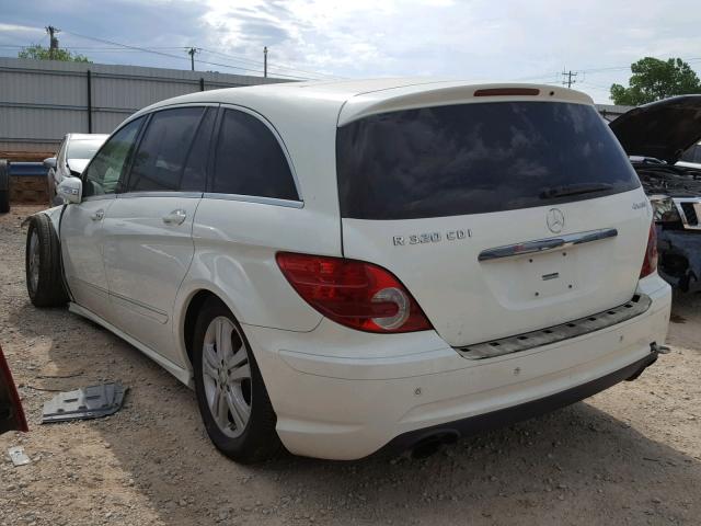 4JGCB22E88A076563 - 2008 MERCEDES-BENZ R 320 CDI WHITE photo 3