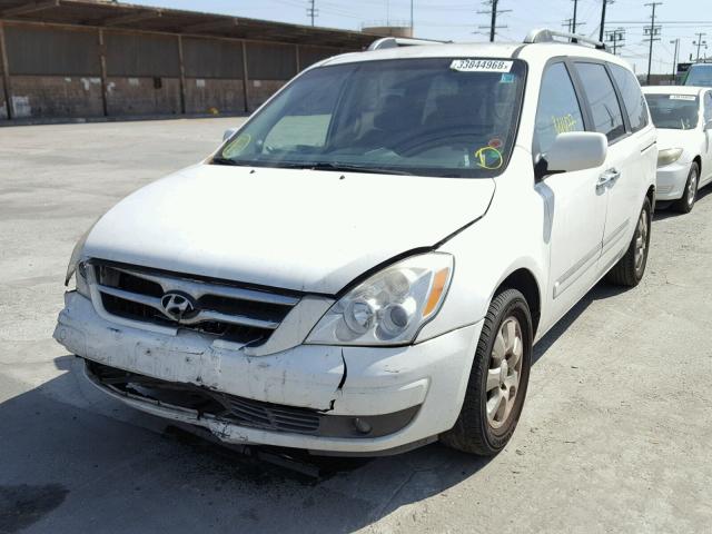 KNDMC233876024807 - 2007 HYUNDAI ENTOURAGE WHITE photo 2