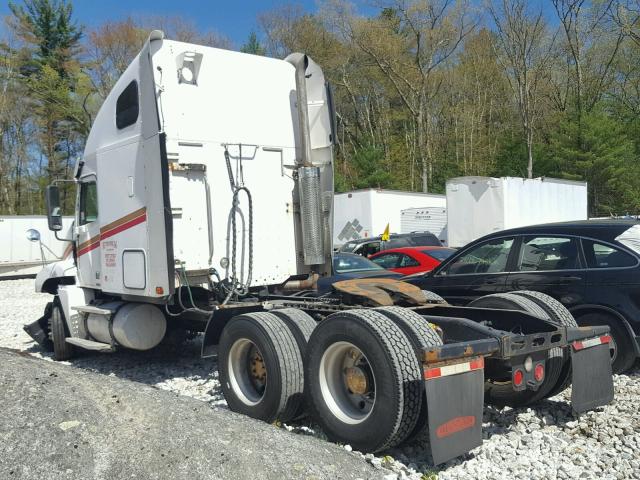 1FUJBBCK35LN56051 - 2005 FREIGHTLINER CONVENTION WHITE photo 3