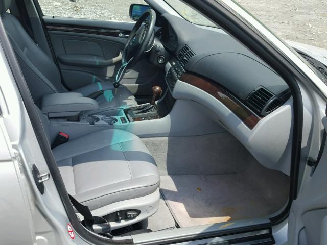 WBAEP33472PF00684 - 2002 BMW 325 XIT SILVER photo 5