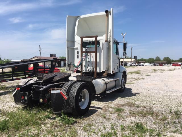 1FUBF9DL97PW75999 - 2007 FREIGHTLINER COLUMBIA 1 WHITE photo 4